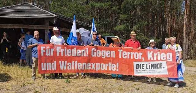 Pancarta de Die Linke contra el terror militarista