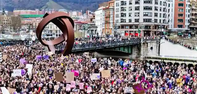 Manifestación en Bilbao sobre el 8 de mayo