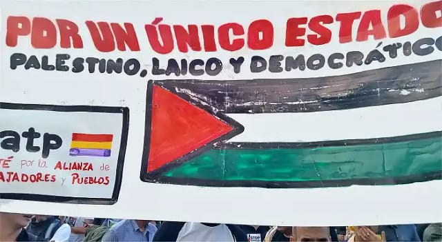 Pancarta del CATP en la manifestación de Barcelona