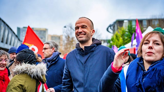 Foto de Manuel Bompard en una manifestación