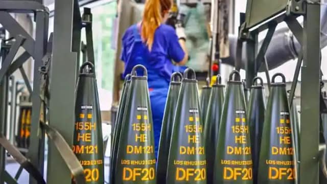 La Comisión Europea acuerda financiar una mayor producción de municiones