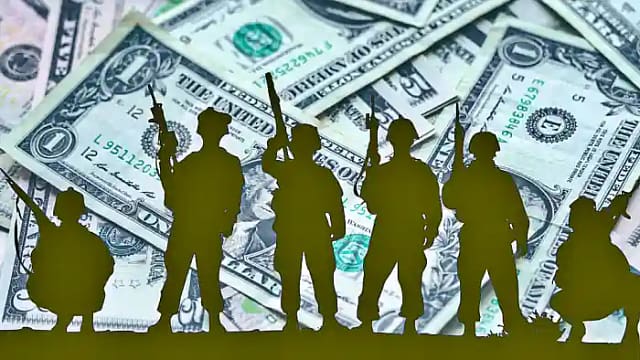 Dibujo con fondo de dólares y soldados armados