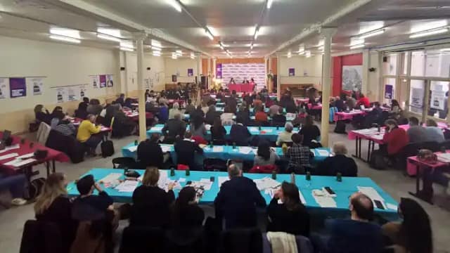 Conferencia del POI en la sede Informaciones Obreras en París