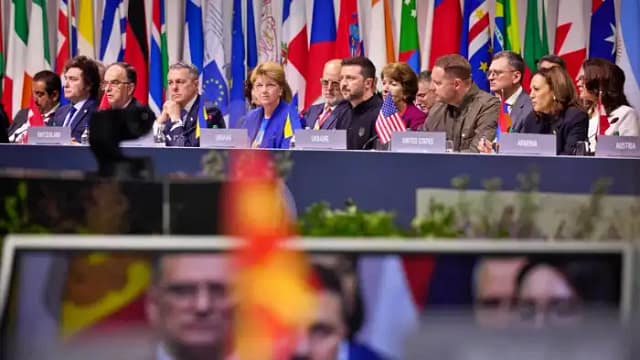 Foto de la Conferencia de Paz e intervención de Zelensky