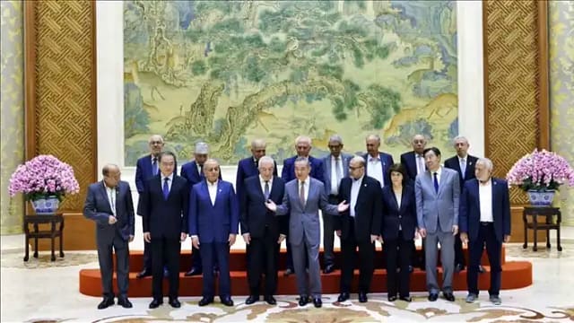 Foto original: El primer y más importante aspecto negativo del anuncio de Pekín es que colocó a todas las facciones de la resistencia, principalmente a Hamás y a la Yihad Islámica, bajo el paraguas de exigir la aplicación de las resoluciones internacionales. Anatolia