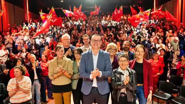 Celebración del avance electoral del Partido del Trabajo en Bélgica