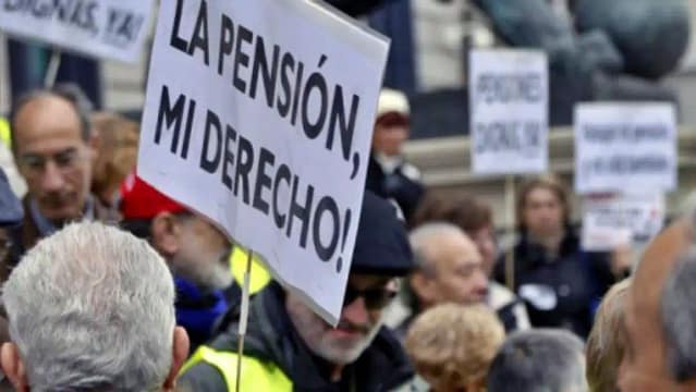¿Escudo social?: las pensiones no contributivas del actual gobierno no llegan a los 600 euros, menos de la mitad del SMI.