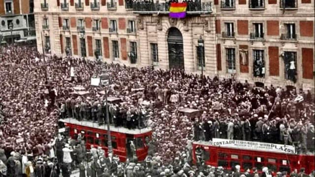 El 14 de abril de 1931 se proclamó la Segunda República