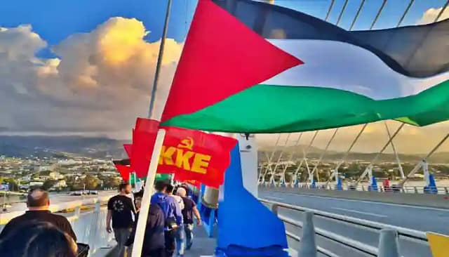 Image: Νεφ, Twitter