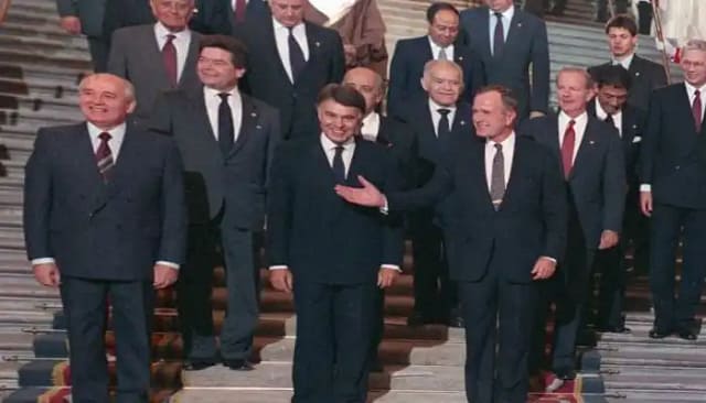 Asistentes a la Conferencia de Paz en Madrid de 1991