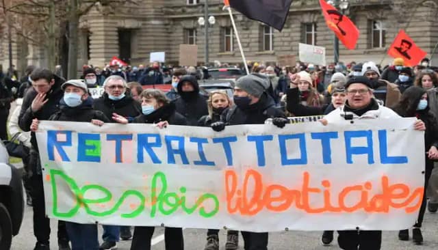 Pancarta de la Asociación francesa por el Libre Pensamiento