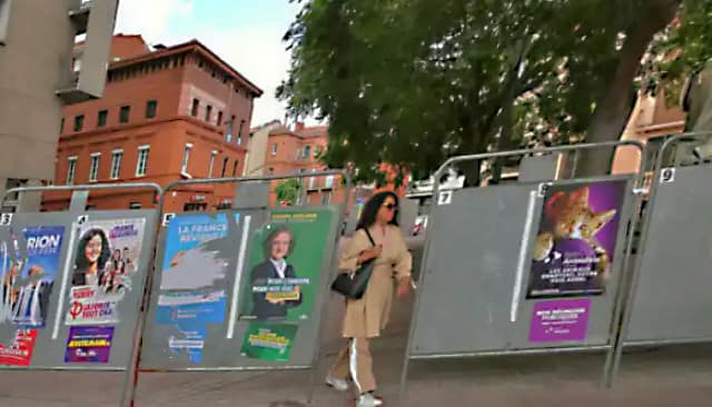 Carteles electorales. Foto de Valentine Chapuis/AFP vía Getty Images