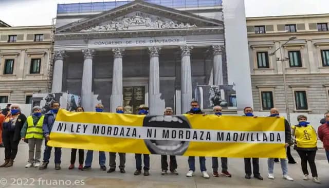 Manifiesto de denuncia contra las Leyes Mordaza