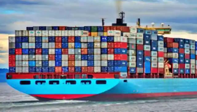 Foto de buque con contenedores