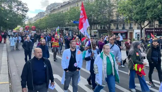 Multitudinaria manifestación contra el gobierno el 1 de octubre