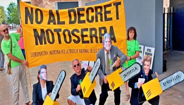 Manifestación contra el decreto motosierra del agro