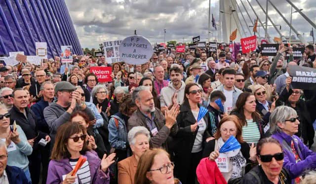 Comités locales de emergencia y asociaciones de afectados presentan su propuesta de reconstrucción tras la Dana en Valencia.