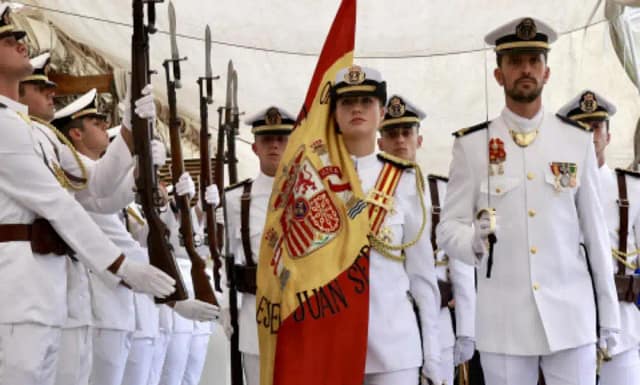 Once años de Felipe VI: así intenta lavar la monarquía su imagen tras el legado corrupto de Juan Carlos I.