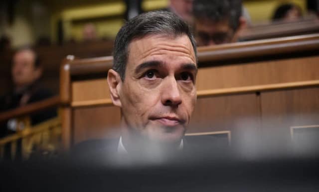 Pedro Sánchez con gesto cansado