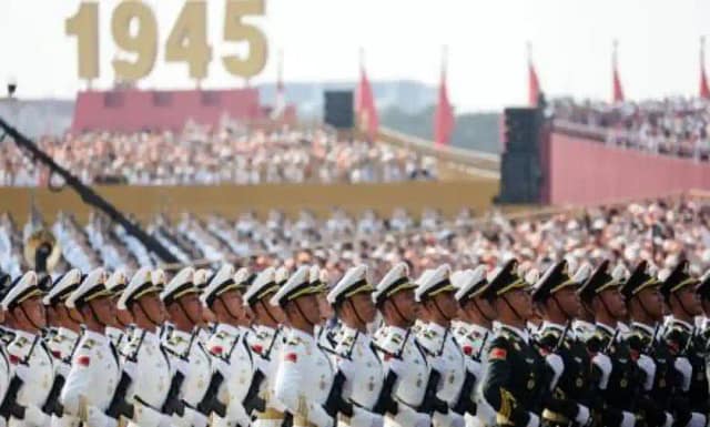 Desfile militar chino conmemorativo