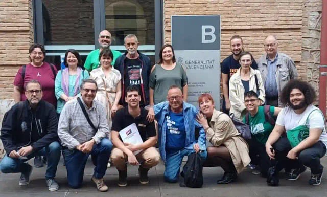 Plataforma “Juntas para la Vivienda” reivindica ante la Generalitat Valenciana “priorizar las personas por delante de los beneficios”.