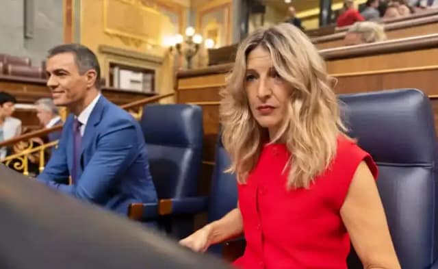 Pedro Sánchez y Yolanda Díaz en el Congreso. Imagen de archivo. — Eduardo Parra / Europa Press
