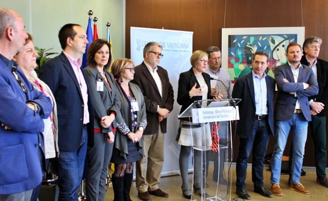 Foto de archivo de alacaldes progresistas de Horta Sud de Valencia