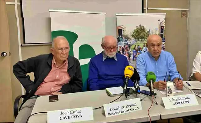 Integrantes de la Plataforma en defensa de la Sanidad Pública de la Comunidad Valenciana