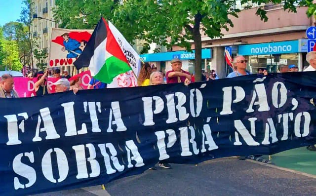 Manifestación en Portugal contra el militarismo