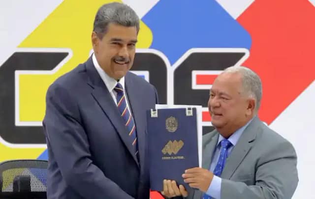 Foto de reconocimiento presidencial de Maduro