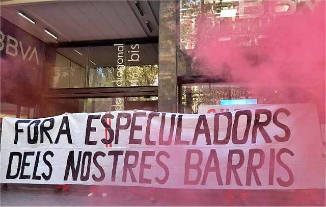 Cartel de la Plataforma contra el fondo Cerbero