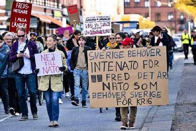 Protestan en Suecia contra la OTAN y los movimientos de tropas