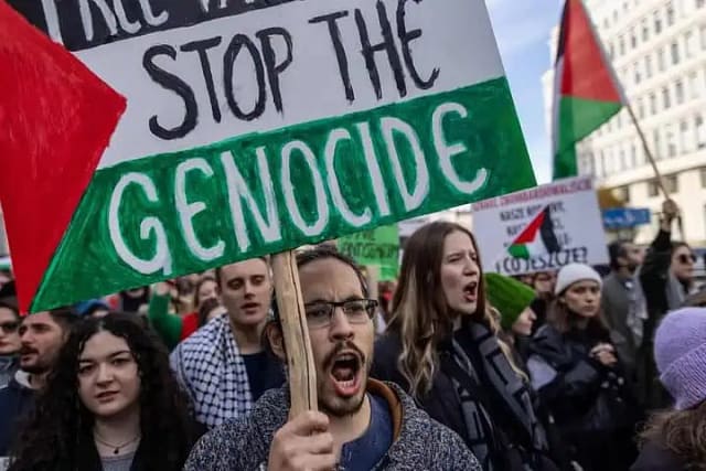 Acto en Paiporta “Paremos el genocidio del pueblo Palestino”. 28 Junio