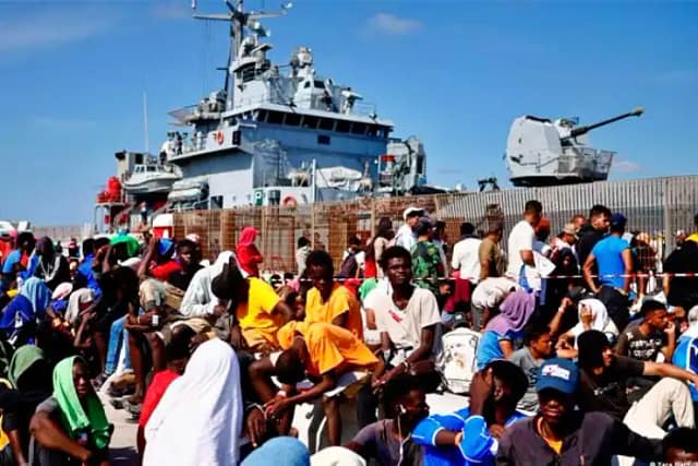 Fuerzas armadas españolas y represión de la inmigración