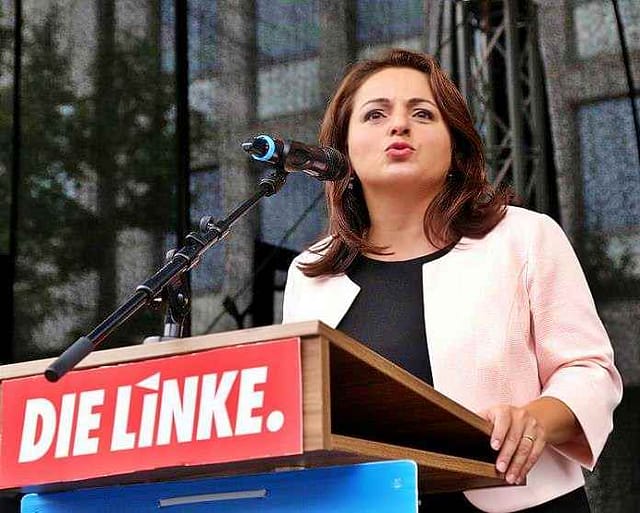 Foto de Sevim Dagdelen en un discurso